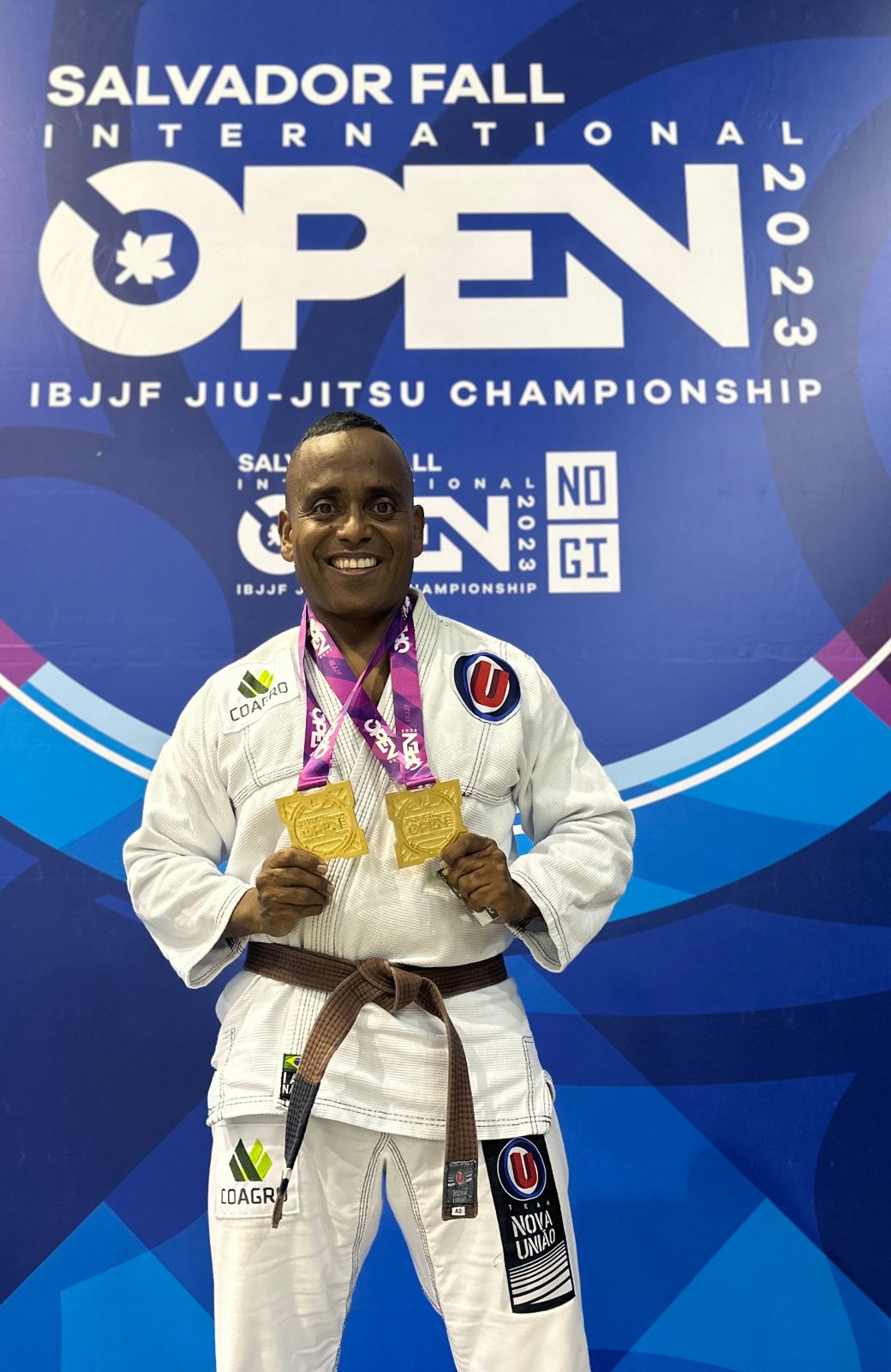 Lutador de Jiu-Jitsu de BC conquista ouro em Campeonato na Espanha